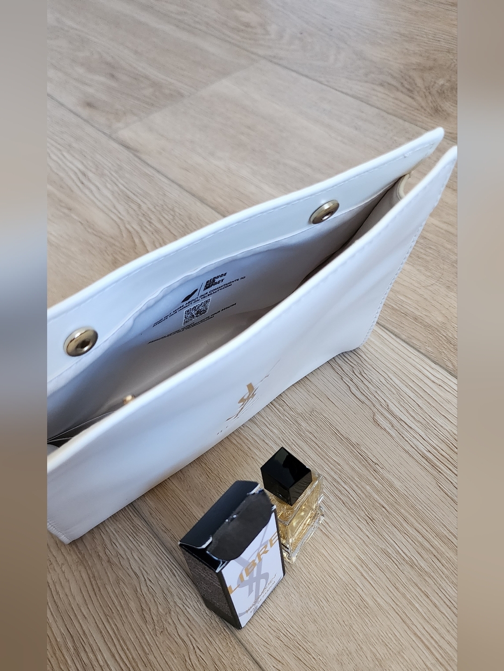 New Ysl Set Beauty White Makeup Pouch Clutch Bag + Gift Mini Edp Libre - Picture 3 of 8